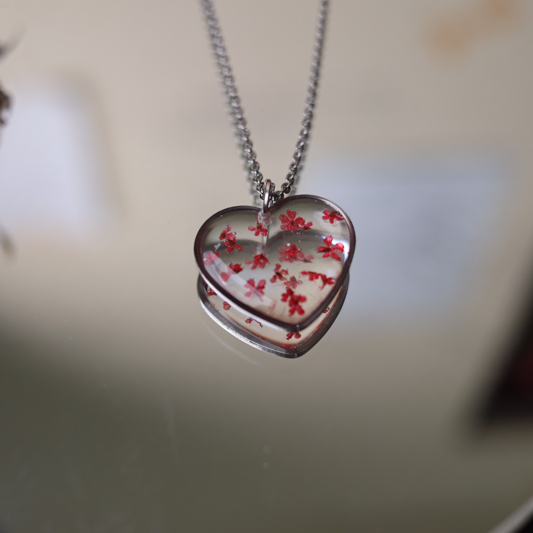 Beautiful touch of Nature necklace