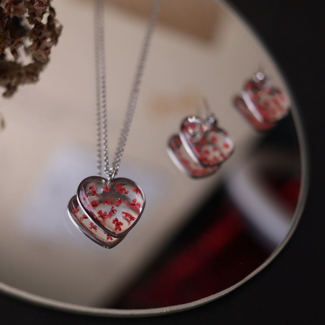 Beautiful touch of Nature necklace