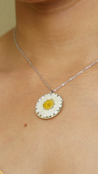 Daisy Necklace